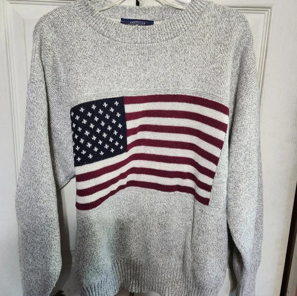 Womens Gray Sweater with American Flag Design - Picture 4 of 9